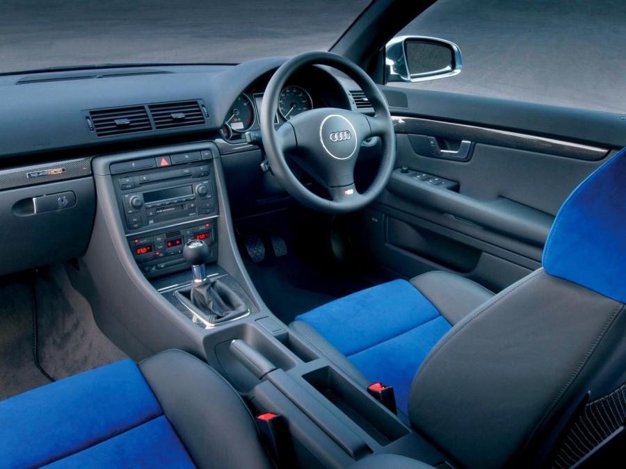 Торпедо Audi S4 Avant (B6, 8E) 2003 года  (UK) (фото 3 из 3)